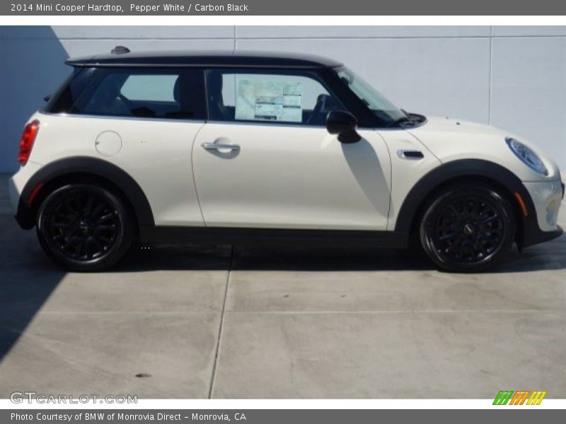 Pepper White / Carbon Black 2014 Mini Cooper Hardtop