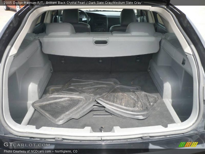 Brilliant Black Crystal Pearl / Dark Slate Gray/Medium Slate Gray 2005 Dodge Magnum R/T