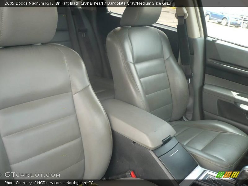 Brilliant Black Crystal Pearl / Dark Slate Gray/Medium Slate Gray 2005 Dodge Magnum R/T