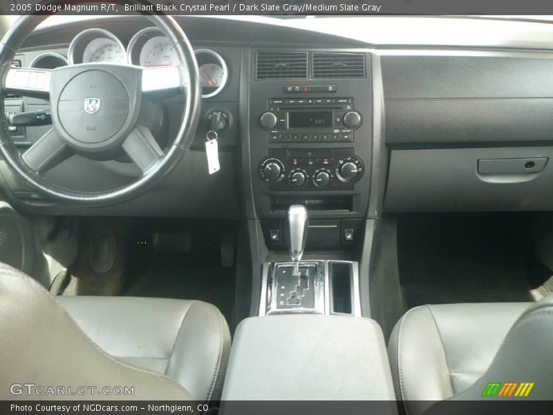 Brilliant Black Crystal Pearl / Dark Slate Gray/Medium Slate Gray 2005 Dodge Magnum R/T