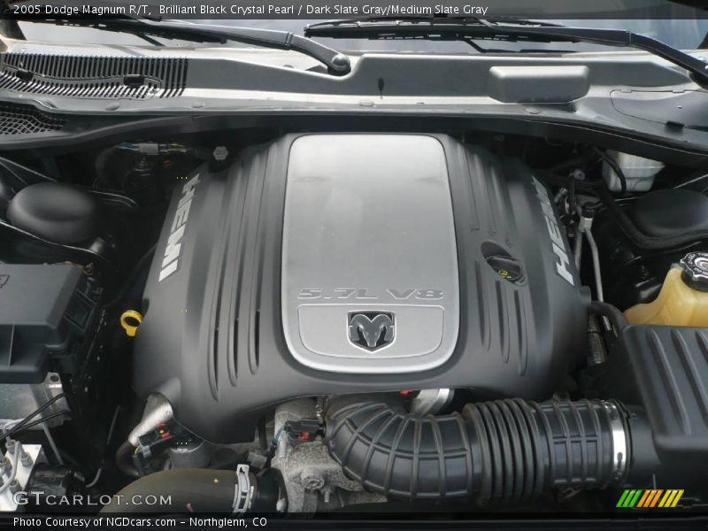 Brilliant Black Crystal Pearl / Dark Slate Gray/Medium Slate Gray 2005 Dodge Magnum R/T