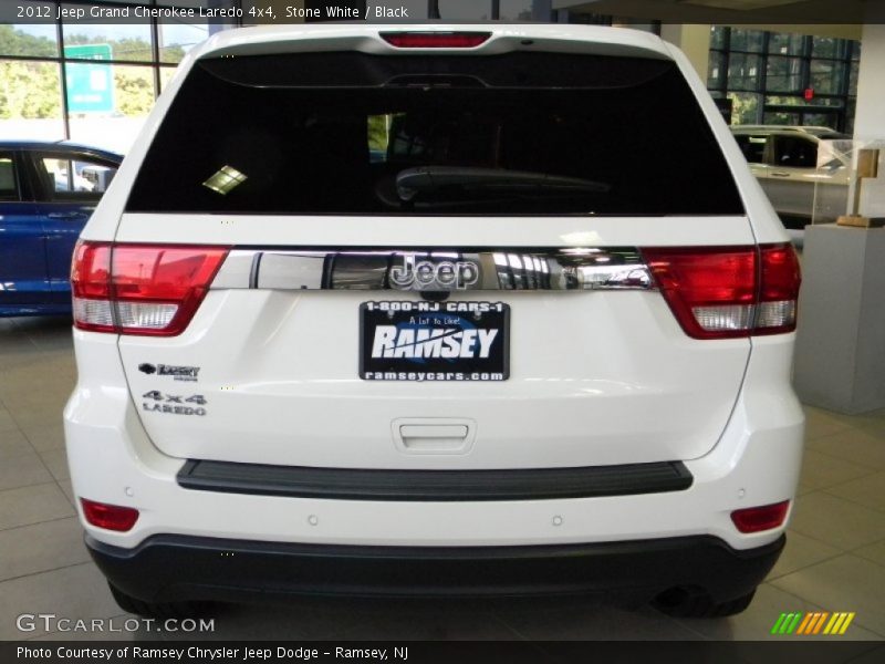 Stone White / Black 2012 Jeep Grand Cherokee Laredo 4x4
