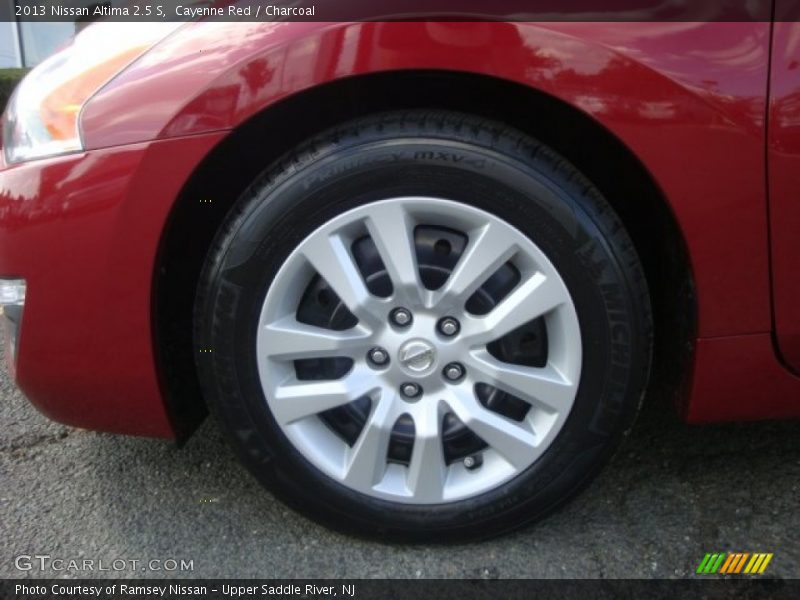 Cayenne Red / Charcoal 2013 Nissan Altima 2.5 S