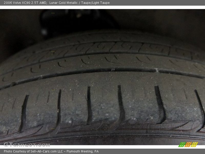 Lunar Gold Metallic / Taupe/Light Taupe 2006 Volvo XC90 2.5T AWD