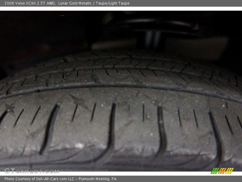 Lunar Gold Metallic / Taupe/Light Taupe 2006 Volvo XC90 2.5T AWD