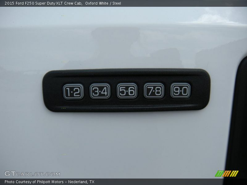 Oxford White / Steel 2015 Ford F250 Super Duty XLT Crew Cab