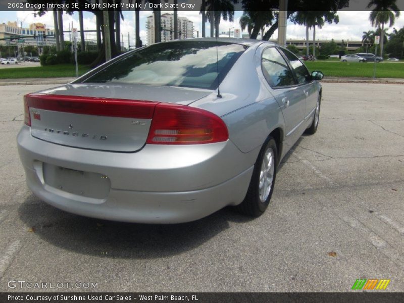 Bright Silver Metallic / Dark Slate Gray 2002 Dodge Intrepid SE