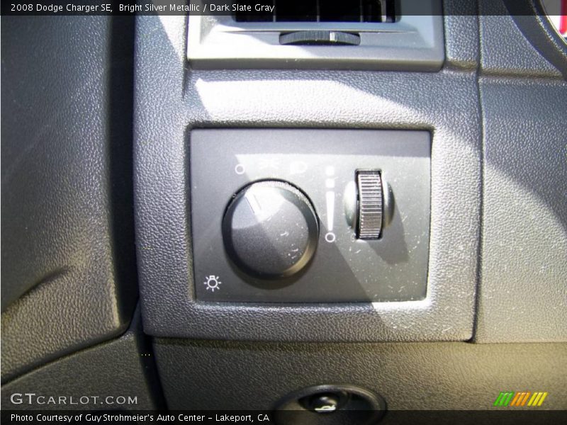 Bright Silver Metallic / Dark Slate Gray 2008 Dodge Charger SE