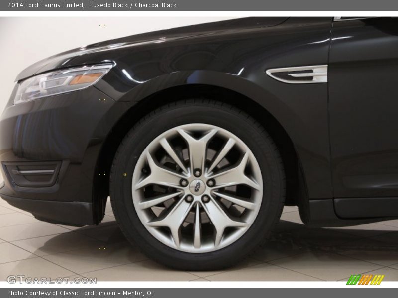 Tuxedo Black / Charcoal Black 2014 Ford Taurus Limited