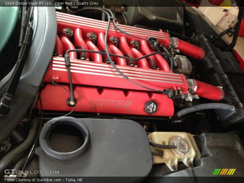 Viper Red / Quartz Grey 1994 Dodge Viper RT-10