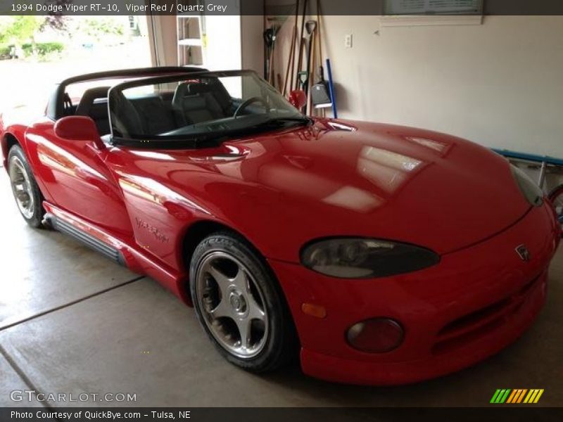 Viper Red / Quartz Grey 1994 Dodge Viper RT-10