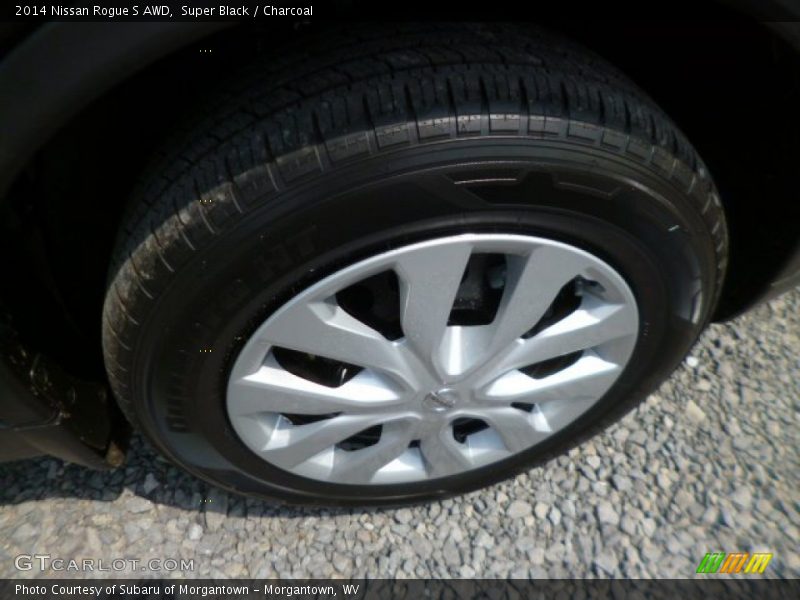 Super Black / Charcoal 2014 Nissan Rogue S AWD