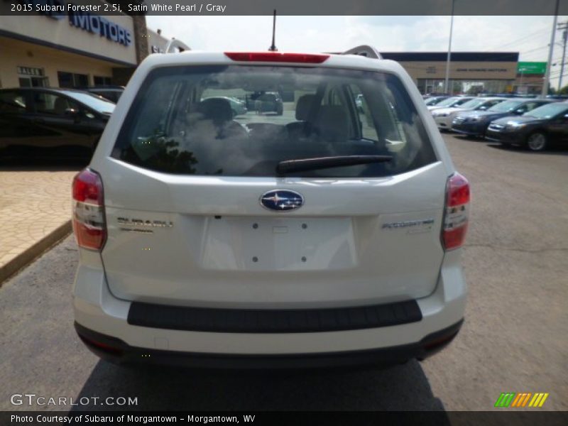 Satin White Pearl / Gray 2015 Subaru Forester 2.5i