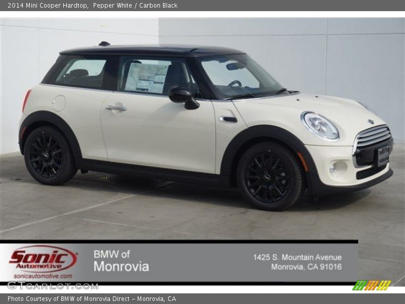 Pepper White / Carbon Black 2014 Mini Cooper Hardtop