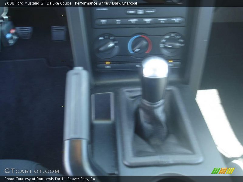 Performance White / Dark Charcoal 2008 Ford Mustang GT Deluxe Coupe