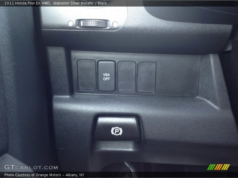 Alabaster Silver Metallic / Black 2011 Honda Pilot EX 4WD