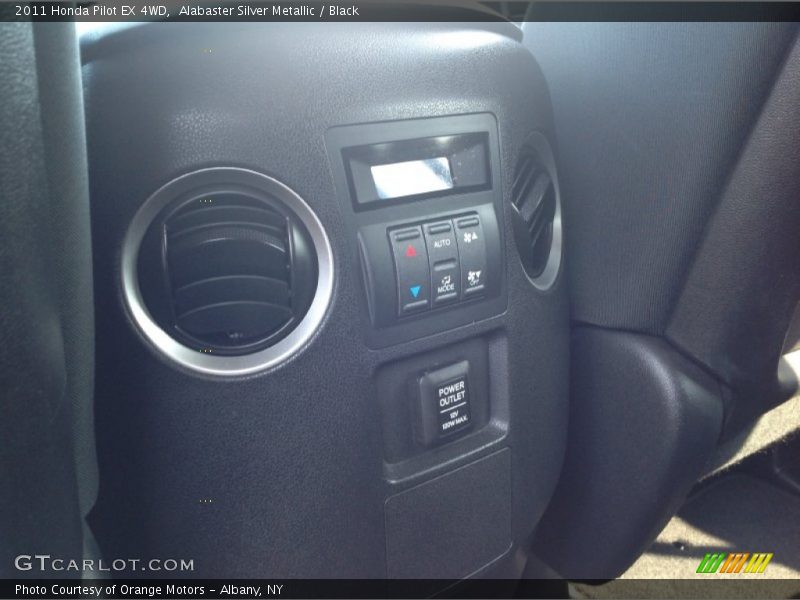 Alabaster Silver Metallic / Black 2011 Honda Pilot EX 4WD