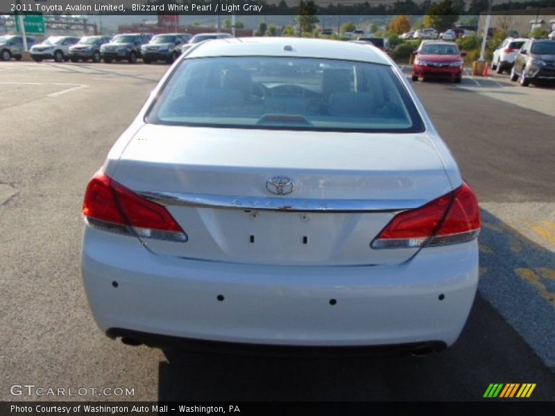 Blizzard White Pearl / Light Gray 2011 Toyota Avalon Limited