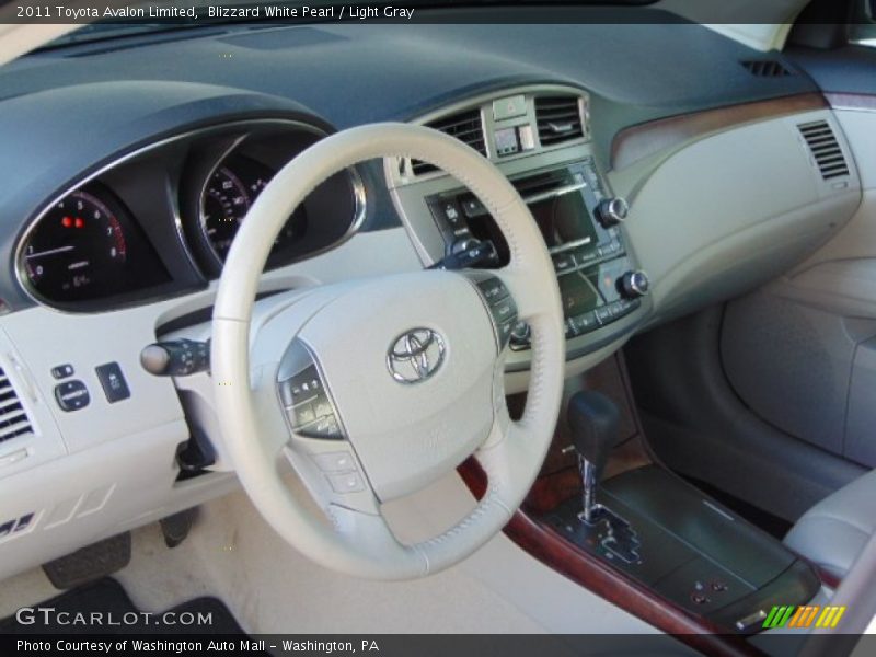 Blizzard White Pearl / Light Gray 2011 Toyota Avalon Limited