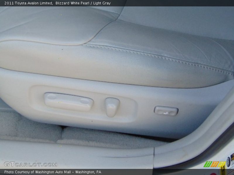 Blizzard White Pearl / Light Gray 2011 Toyota Avalon Limited