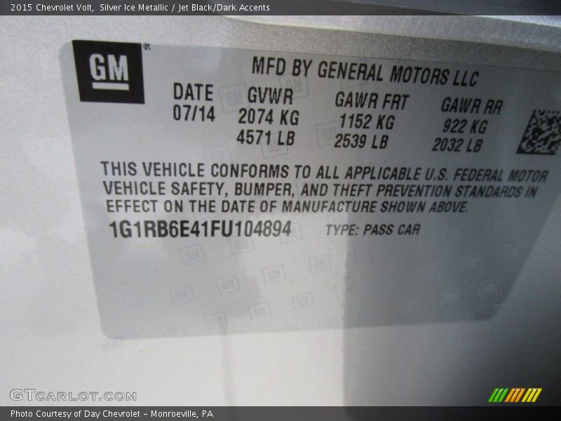 Silver Ice Metallic / Jet Black/Dark Accents 2015 Chevrolet Volt