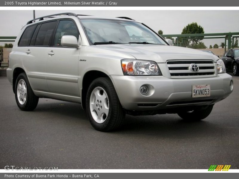 Millenium Silver Metallic / Gray 2005 Toyota Highlander Limited