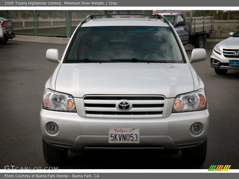 Millenium Silver Metallic / Gray 2005 Toyota Highlander Limited