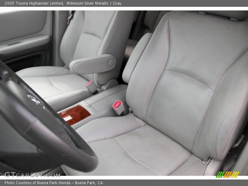 Millenium Silver Metallic / Gray 2005 Toyota Highlander Limited