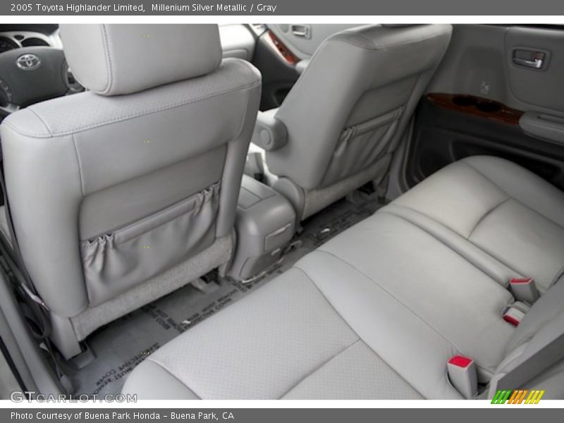 Millenium Silver Metallic / Gray 2005 Toyota Highlander Limited
