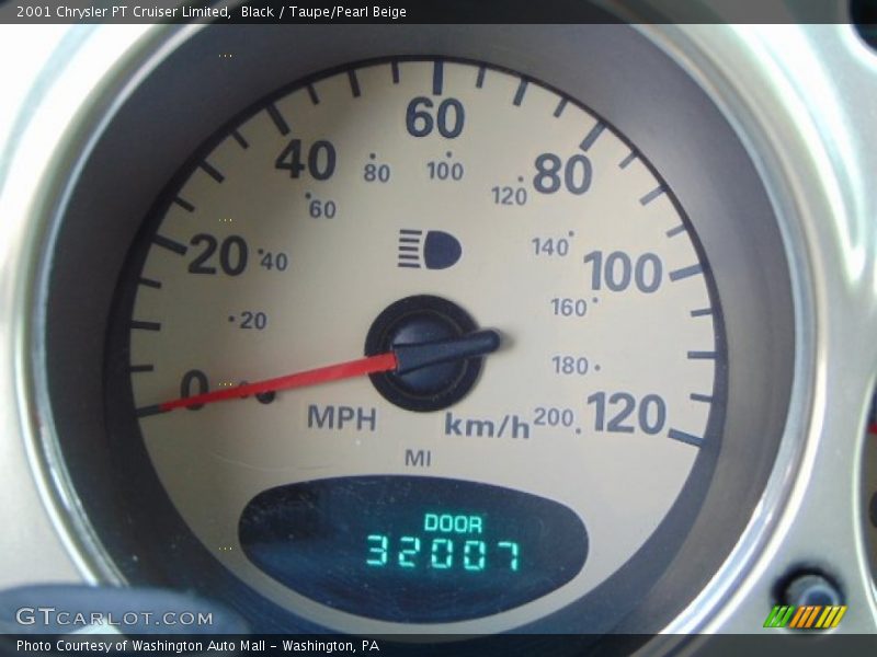 Black / Taupe/Pearl Beige 2001 Chrysler PT Cruiser Limited