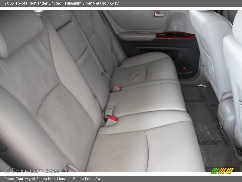 Millenium Silver Metallic / Gray 2005 Toyota Highlander Limited