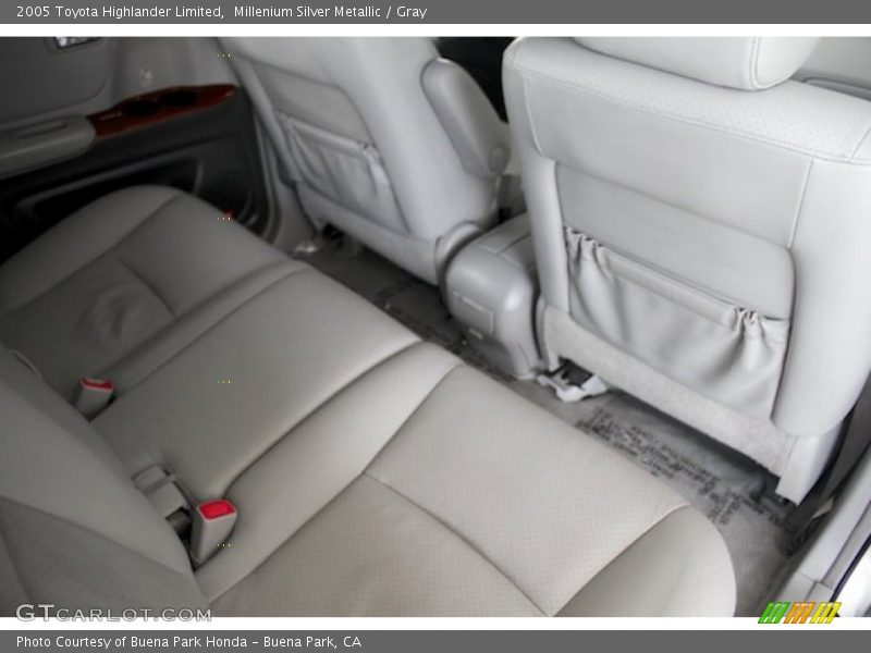 Millenium Silver Metallic / Gray 2005 Toyota Highlander Limited