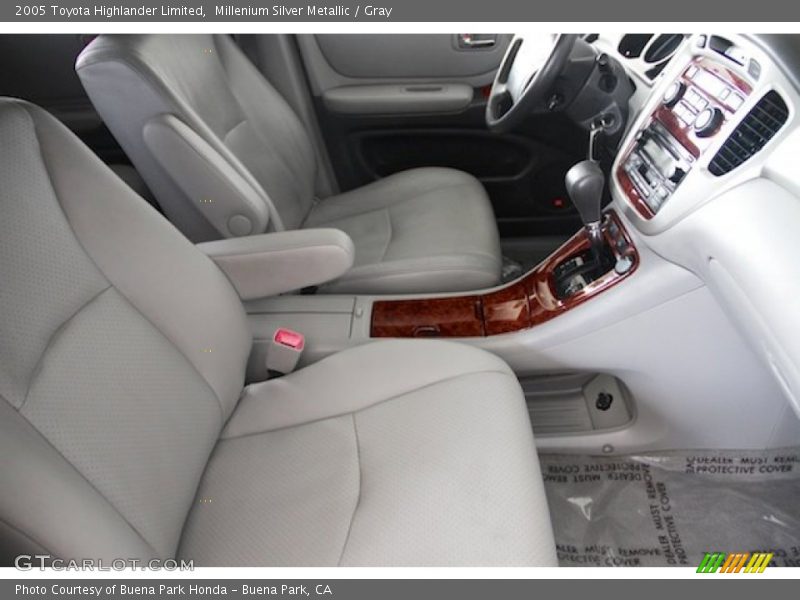 Millenium Silver Metallic / Gray 2005 Toyota Highlander Limited