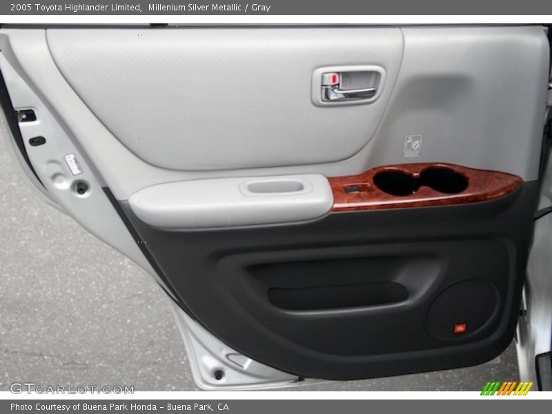 Millenium Silver Metallic / Gray 2005 Toyota Highlander Limited