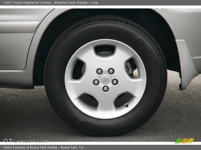 Millenium Silver Metallic / Gray 2005 Toyota Highlander Limited