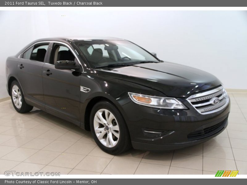 Tuxedo Black / Charcoal Black 2011 Ford Taurus SEL