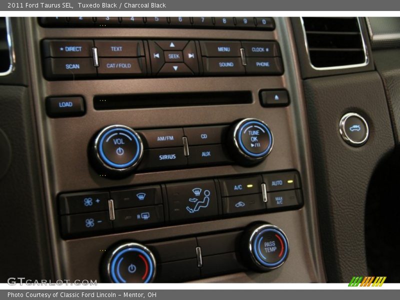 Tuxedo Black / Charcoal Black 2011 Ford Taurus SEL