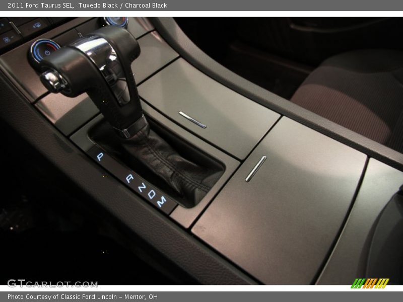Tuxedo Black / Charcoal Black 2011 Ford Taurus SEL
