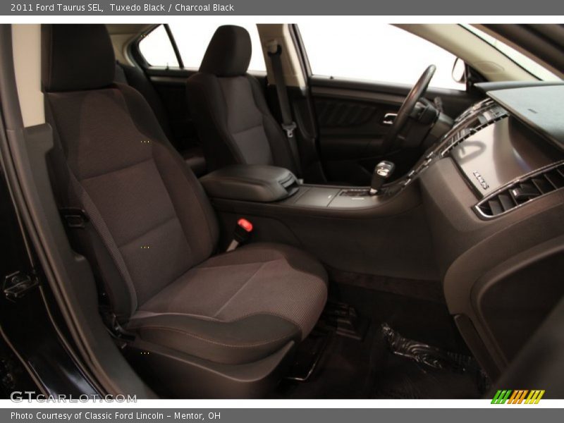 Tuxedo Black / Charcoal Black 2011 Ford Taurus SEL