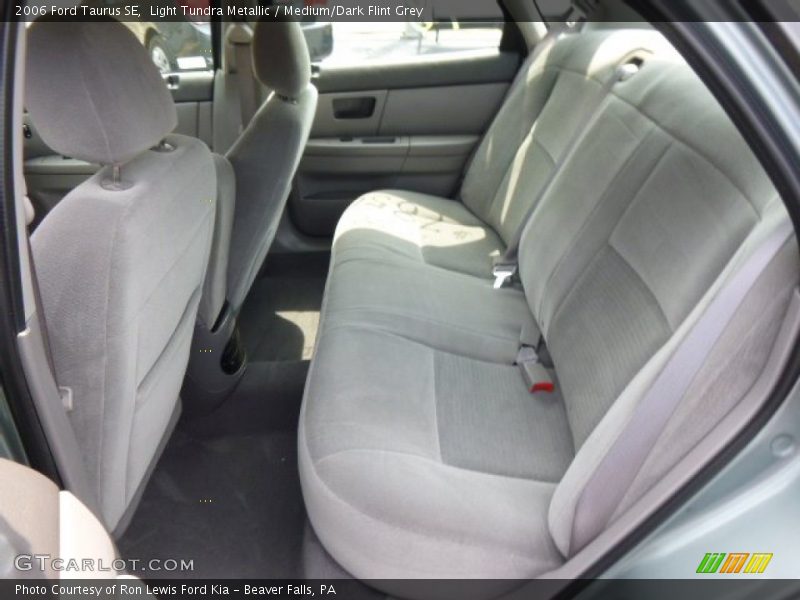Light Tundra Metallic / Medium/Dark Flint Grey 2006 Ford Taurus SE