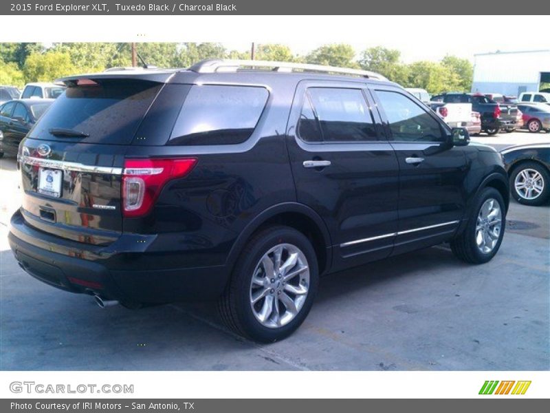 Tuxedo Black / Charcoal Black 2015 Ford Explorer XLT