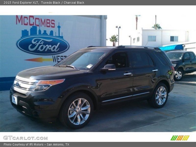 Tuxedo Black / Charcoal Black 2015 Ford Explorer XLT