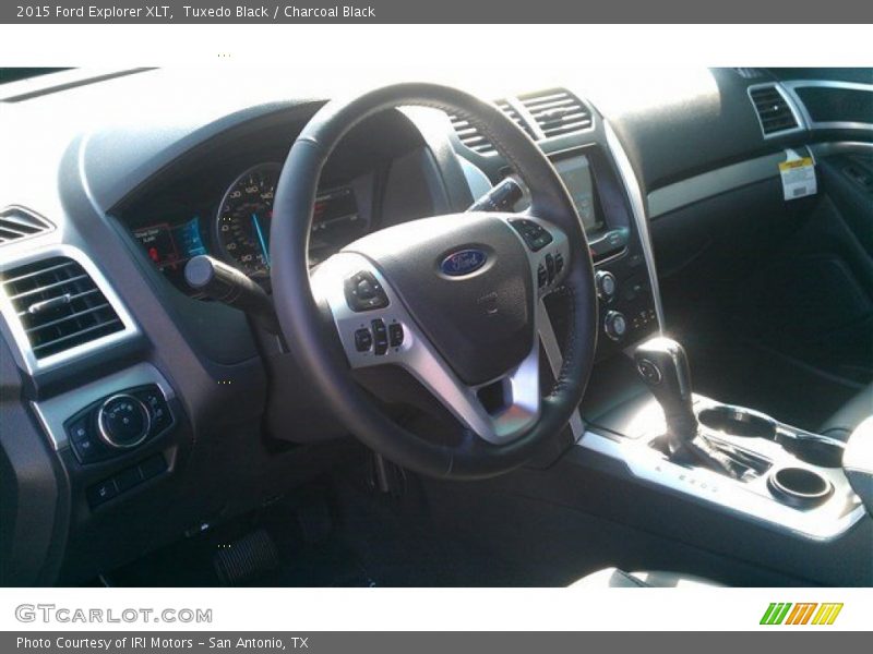 Tuxedo Black / Charcoal Black 2015 Ford Explorer XLT