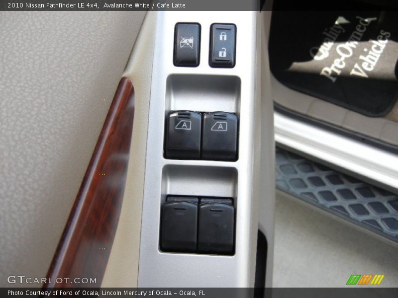 Avalanche White / Cafe Latte 2010 Nissan Pathfinder LE 4x4