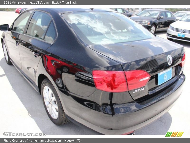 Black / Titan Black 2011 Volkswagen Jetta SE Sedan
