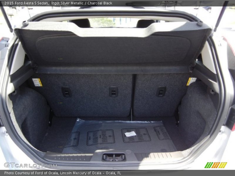 Ingot Silver Metallic / Charcoal Black 2015 Ford Fiesta S Sedan
