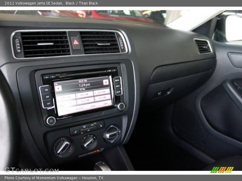 Black / Titan Black 2011 Volkswagen Jetta SE Sedan