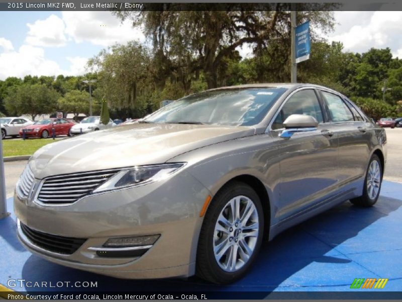 Front 3/4 View of 2015 MKZ FWD