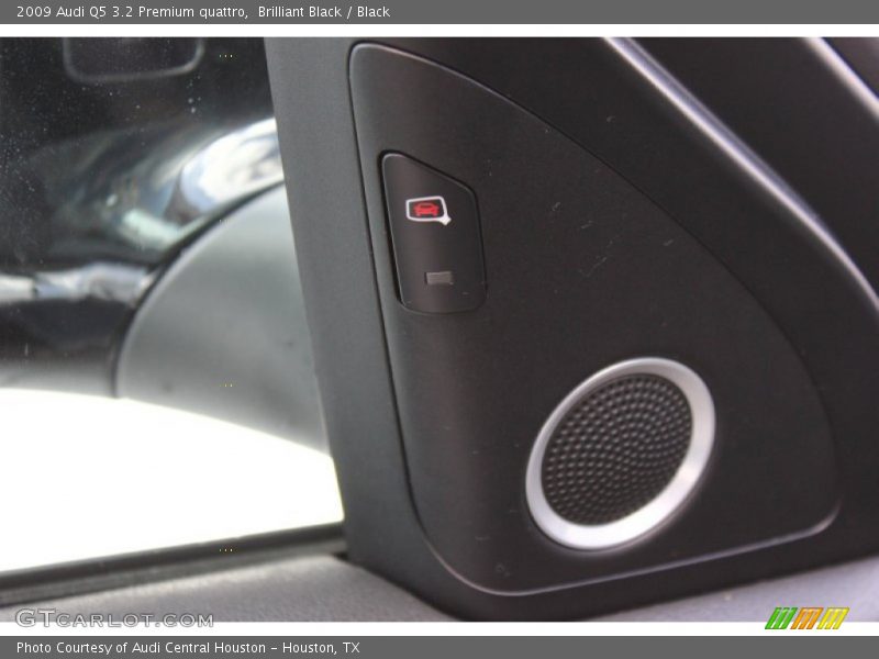Brilliant Black / Black 2009 Audi Q5 3.2 Premium quattro