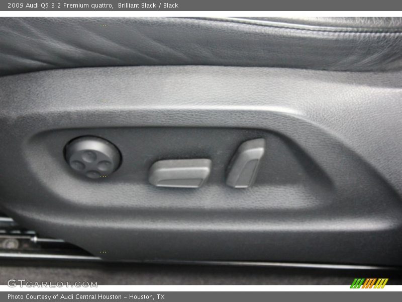 Brilliant Black / Black 2009 Audi Q5 3.2 Premium quattro